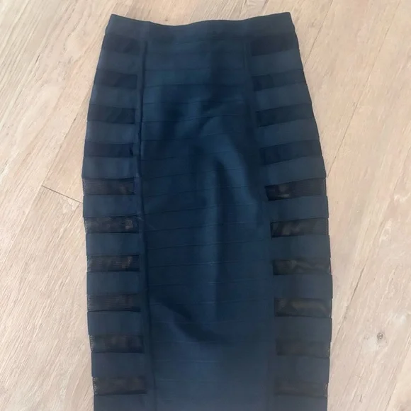 Bebe Stylish Gray and White Women's Skirt & Akira black pencil skirt - Picture 4 of 7